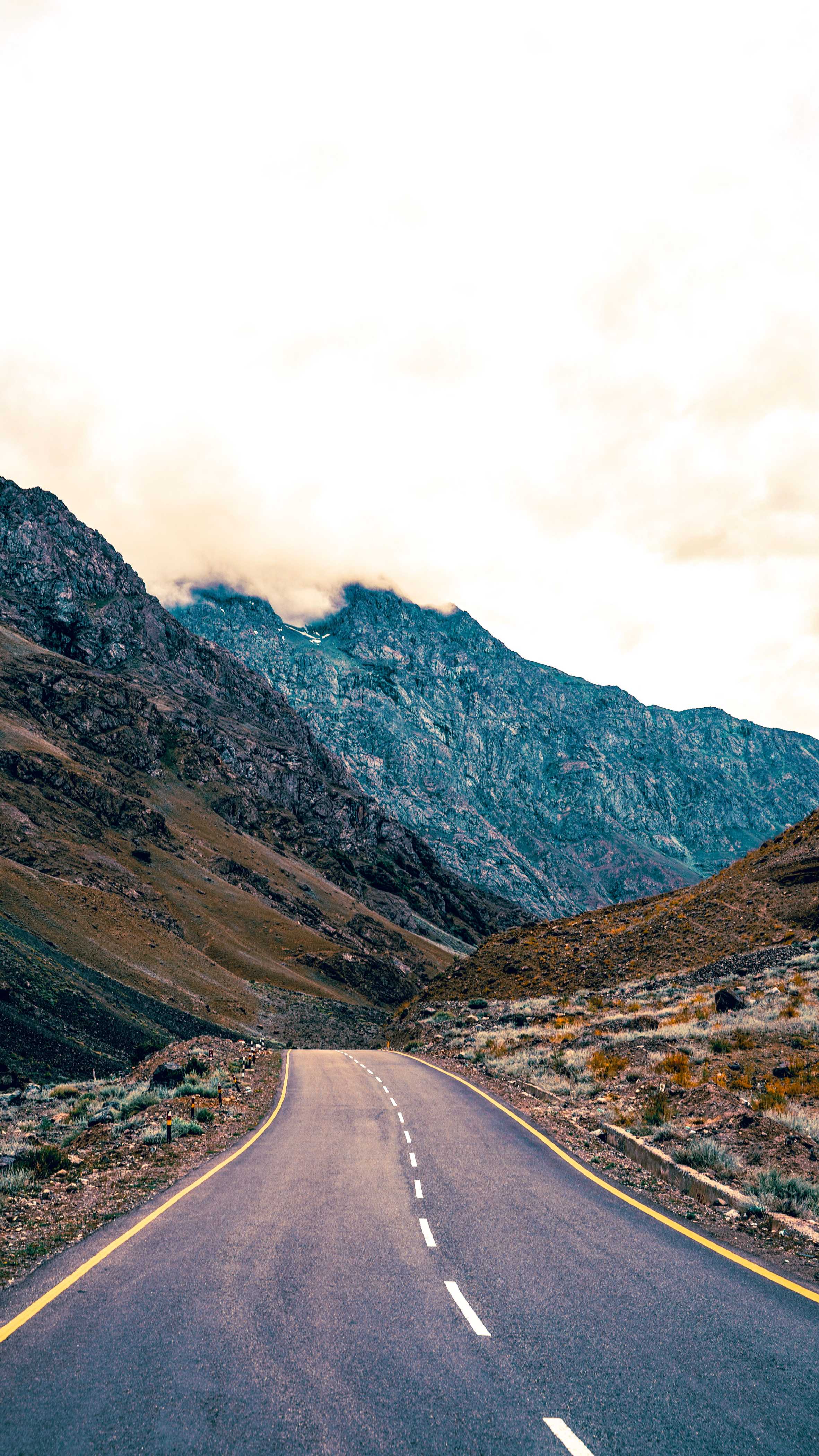 Kargil mountain valley Suru river - Explore Kashmir Comfortably