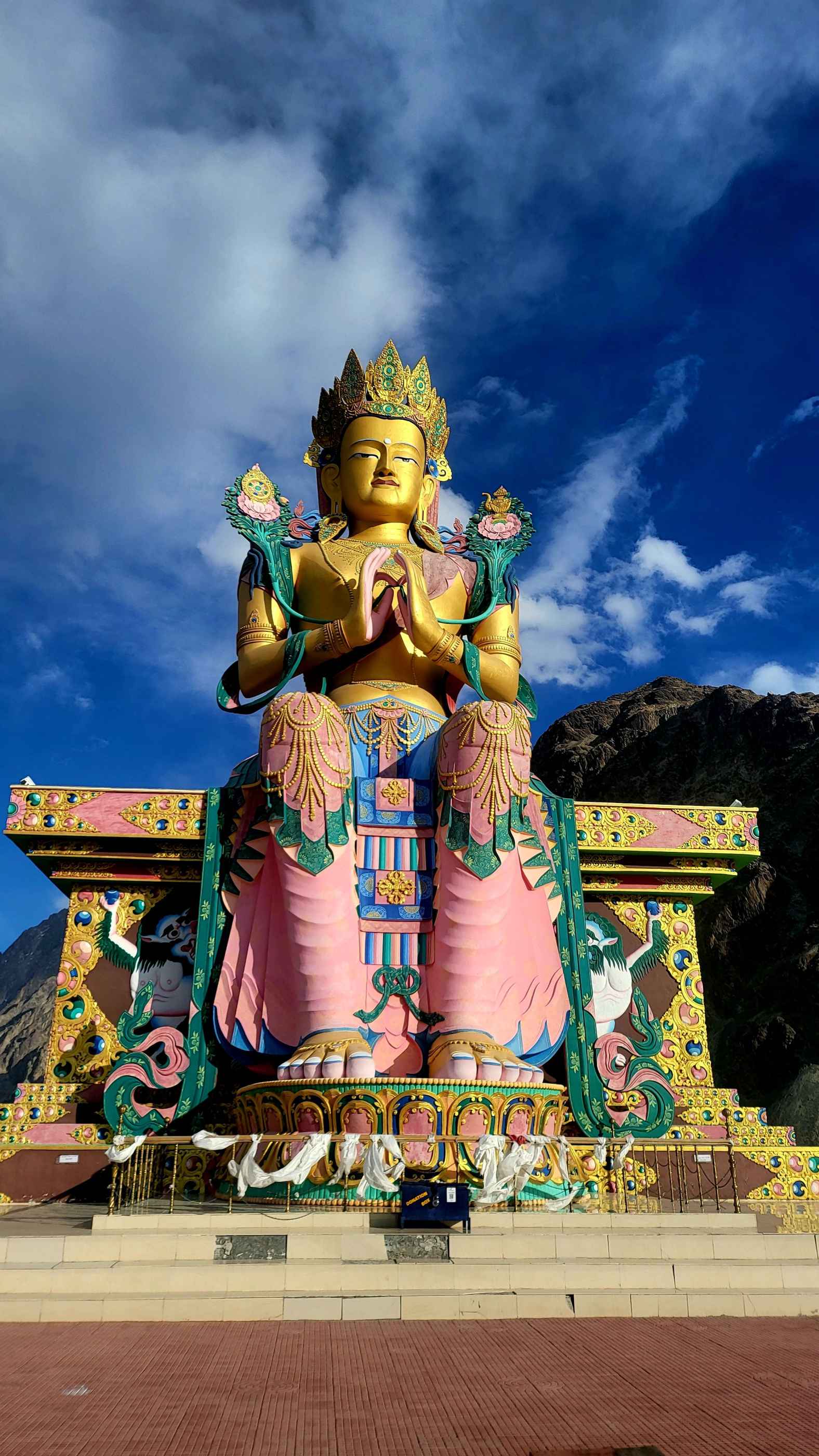 Leh Ladakh high pass highway and desert valley - Explore Kashmir Comfortably